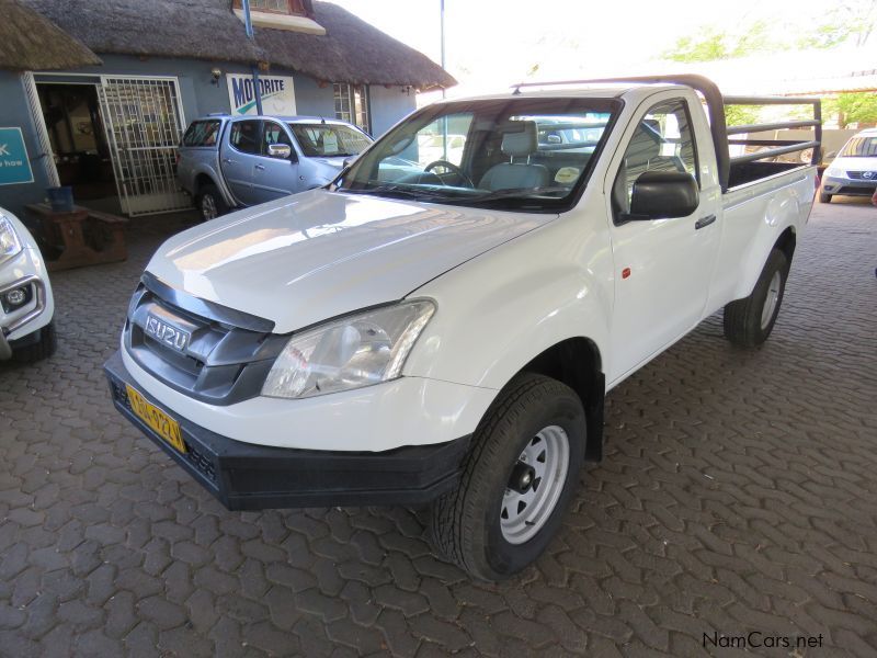 Isuzu KB240 FLEETSIDE 4X4 in Namibia