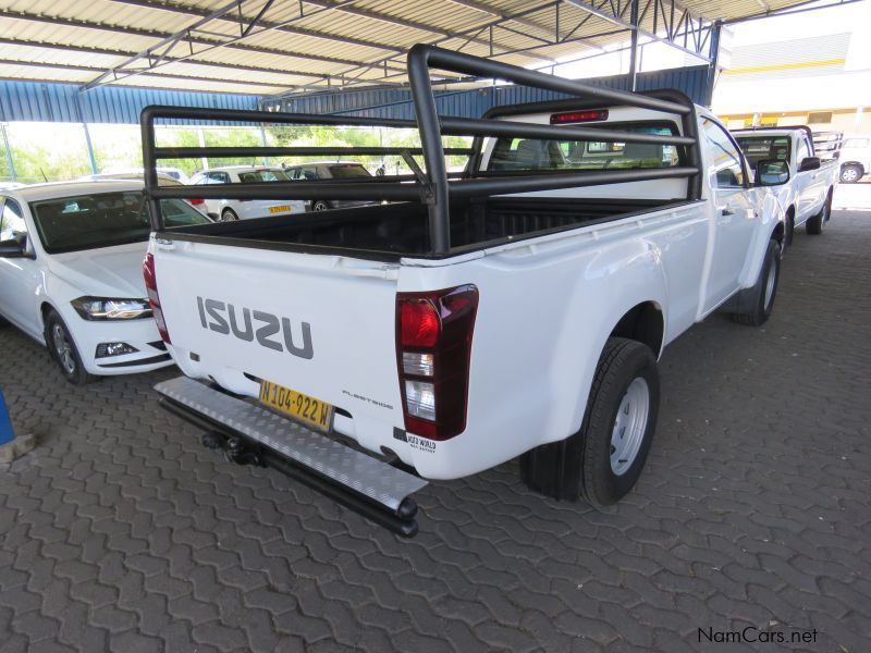 Isuzu KB240 FLEETSIDE 4X4 in Namibia