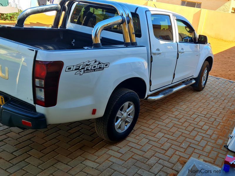 Isuzu KB240 LE Series  4×4 in Namibia