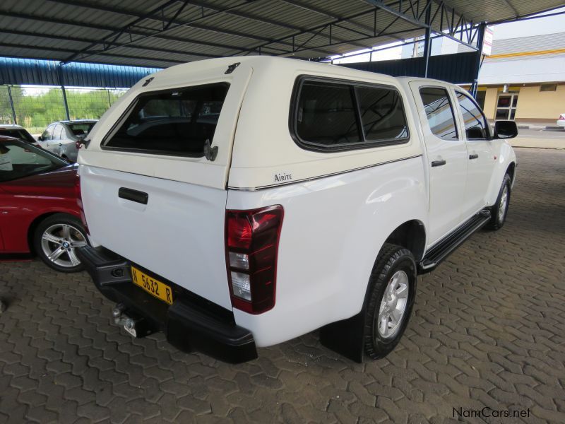 Isuzu KB250 D-TEQ LE D/CAB 4X2 HI-RIDER in Namibia