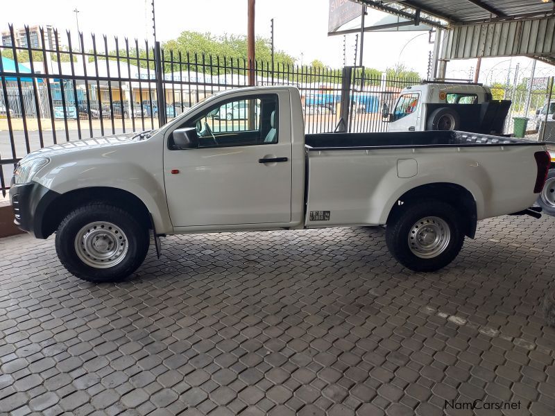 Isuzu KB250 D-Teq Fleetside 2x4 in Namibia