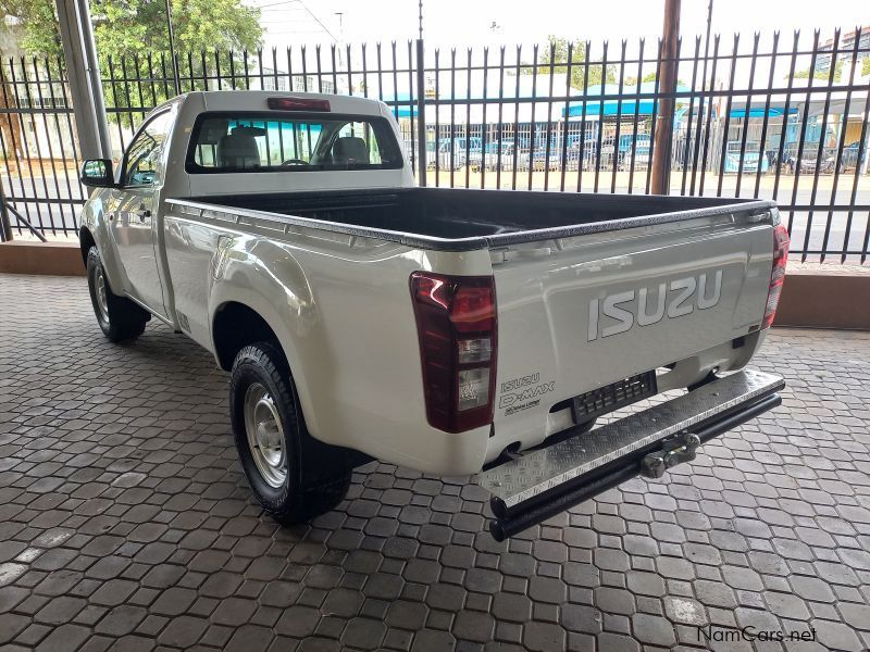 Isuzu KB250 D-Teq Fleetside 2x4 in Namibia