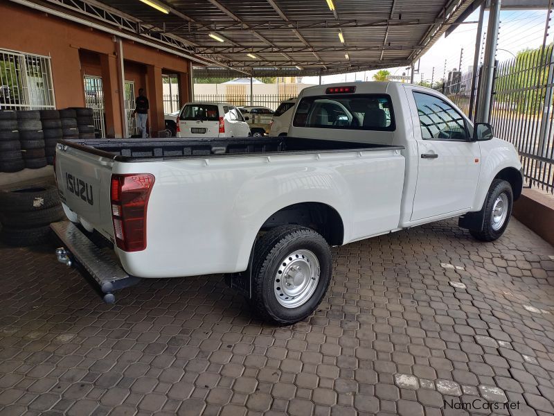 Isuzu KB250 D-Teq Fleetside 2x4 in Namibia