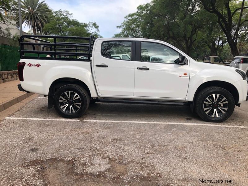 Isuzu KB250 X-Rider 4X4 in Namibia