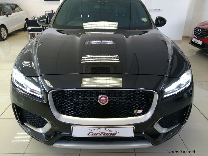 Jaguar F-Pace 3.0 V6 S/C AWD S 280Kw in Namibia