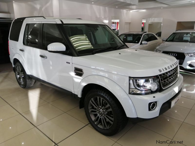 Land Rover Discovery 3.0 TDV6 HSE Graphite Edition in Namibia