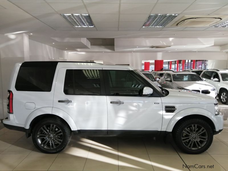 Land Rover Discovery 3.0 TDV6 HSE Graphite Edition in Namibia