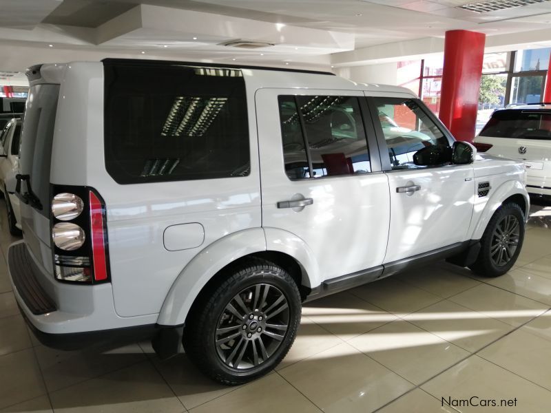 Land Rover Discovery 3.0 TDV6 HSE Graphite Edition in Namibia