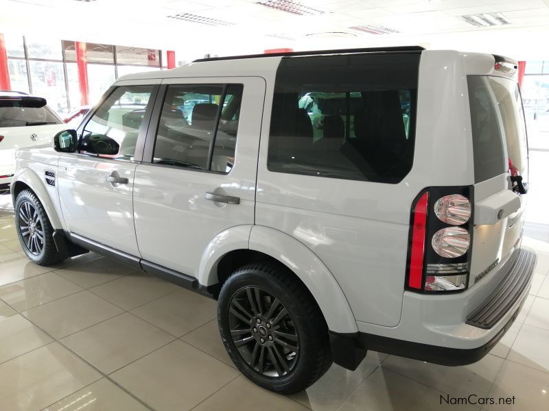 Land Rover Discovery 3.0 TDV6 HSE Graphite Edition in Namibia