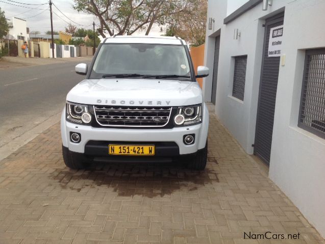 Land Rover Discovery DSV6, Granite Edition in Namibia