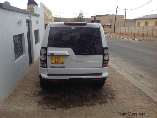 Land Rover Discovery DSV6, Granite Edition in Namibia
