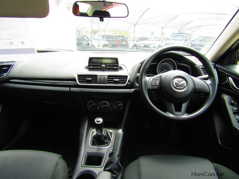 Mazda mazda 3 1.6 original in Namibia