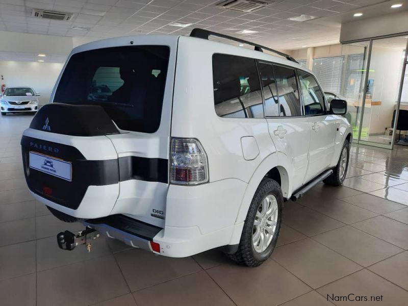 Mitsubishi Pajero 3.2 DiD Exceed A/t 4x4 Legend II in Namibia