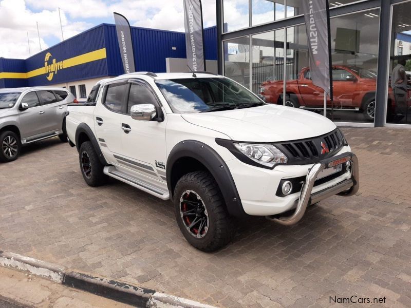 Mitsubishi TRITON 2.4 DIESEL 4x4 AUTO in Namibia