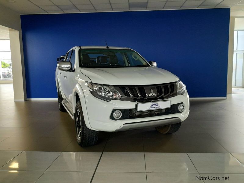 Mitsubishi Triton 2.4 Di-DC 4x4 Manual in Namibia