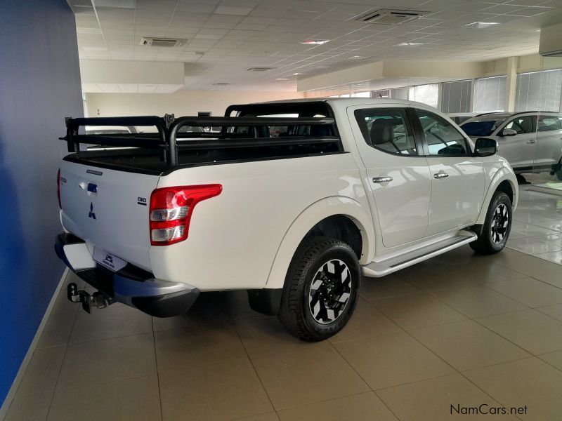 Mitsubishi Triton 2.4 Di-DC 4x4 Manual in Namibia