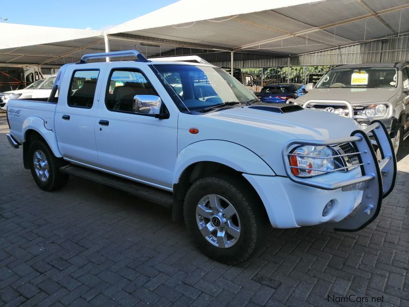 Nissan NP300 2.5 Hardbody 2.5 TDi 4x4 in Namibia