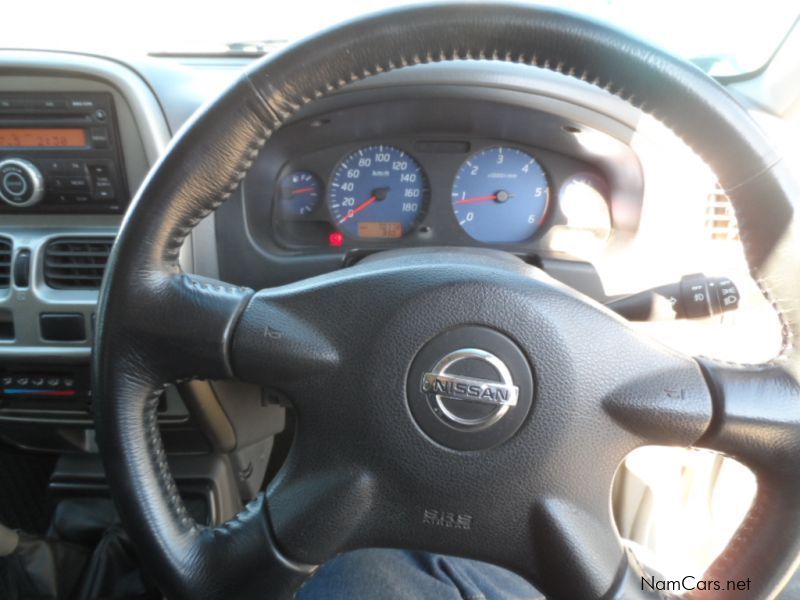 Nissan NP300 2.5 TD 4x4 D/cab in Namibia