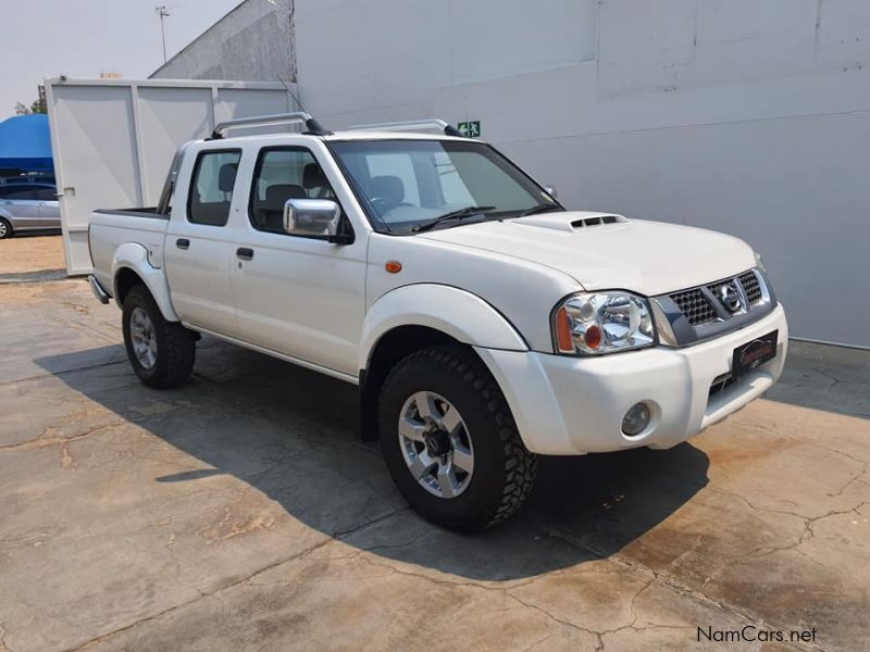 Nissan NP300 2.5 TDI 4X4 P/U D/C in Namibia