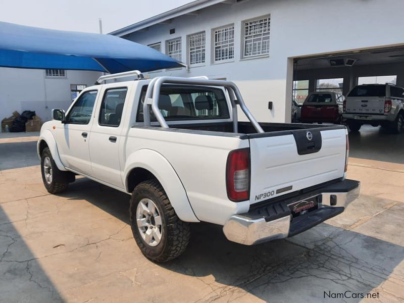 Nissan NP300 2.5 TDI 4X4 P/U D/C in Namibia