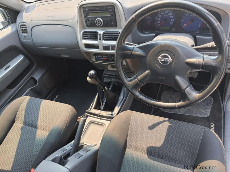 Nissan NP300 2.5 TDI 4X4 P/U D/C in Namibia