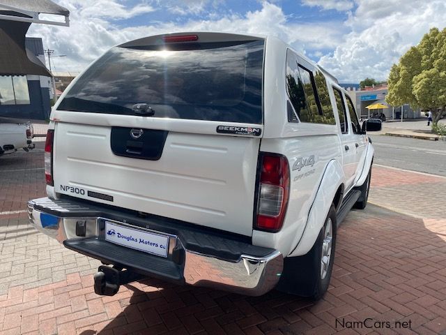 Nissan NP300 2.5 TDI D/Cab 4x4 in Namibia