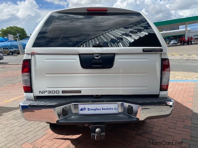 Nissan NP300 2.5 TDI D/Cab 4x4 in Namibia