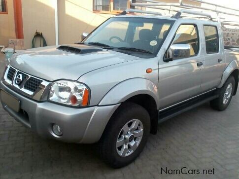 Nissan NP300 2.5 TDi DOUBLE CAB 4X4 in Namibia