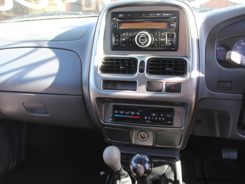 Nissan NP300 2.5CDI D/C 4X4 in Namibia