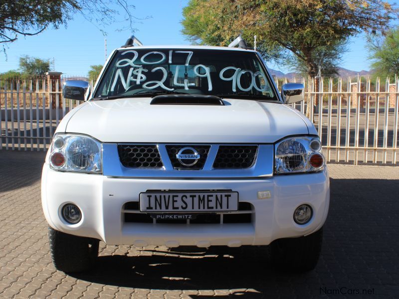 Nissan NP300 2.5CDI D/C 4X4 in Namibia