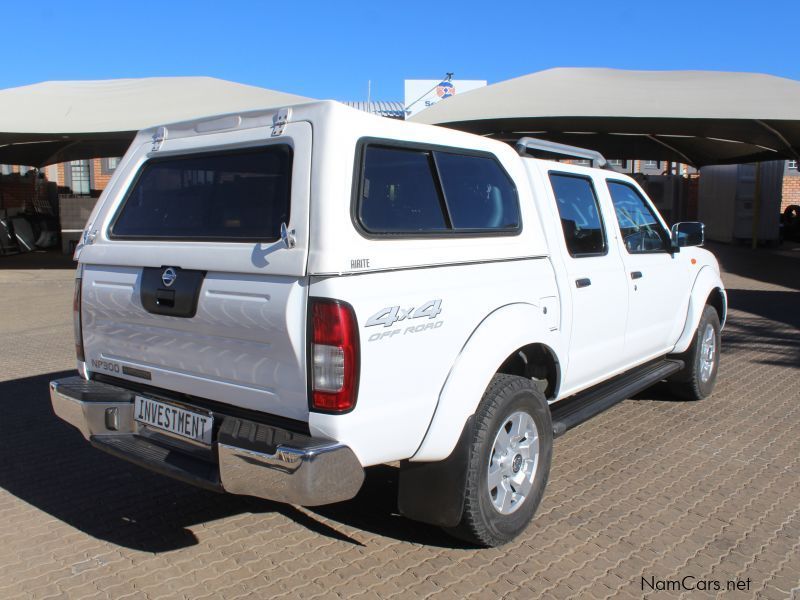 Nissan NP300 2.5CDI D/C 4X4 in Namibia