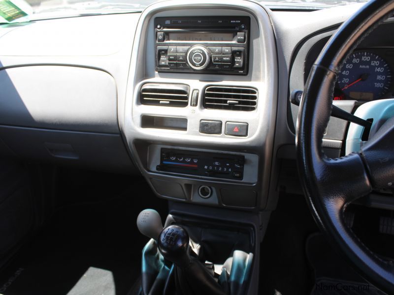 Nissan NP300 2.5CDI D/C 4X4 in Namibia