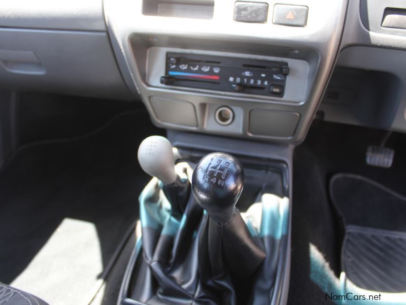 Nissan NP300 2.5CDI D/C 4X4 in Namibia