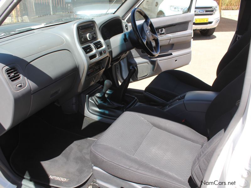 Nissan NP300 2.5CDI D/C 4X4 in Namibia