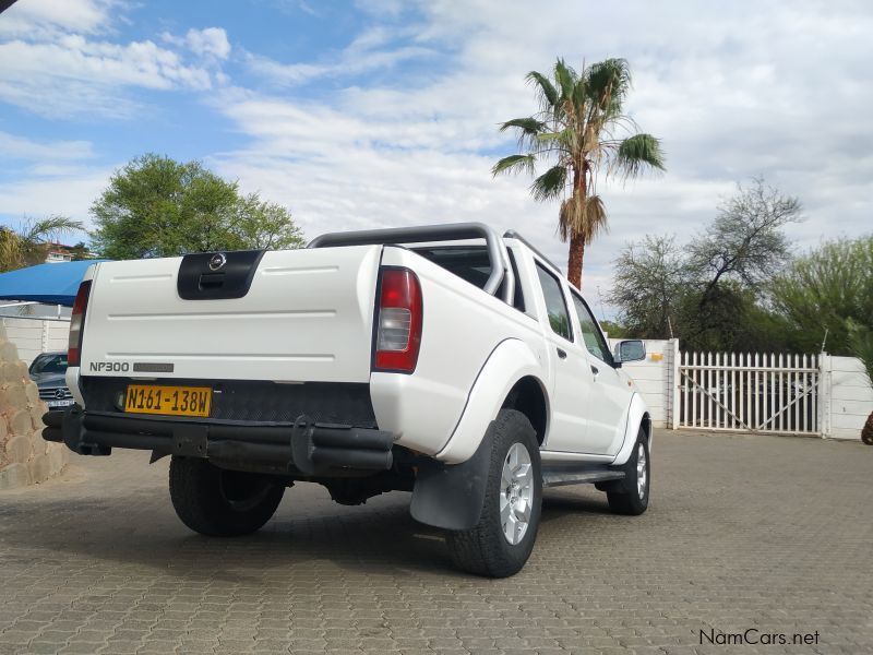 Nissan NP300 2.5D 4X4 DC in Namibia