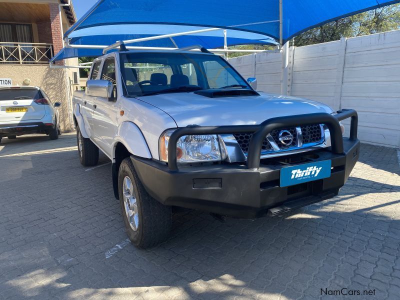 Nissan NP300 2.5D HIGH 4X4 DC in Namibia