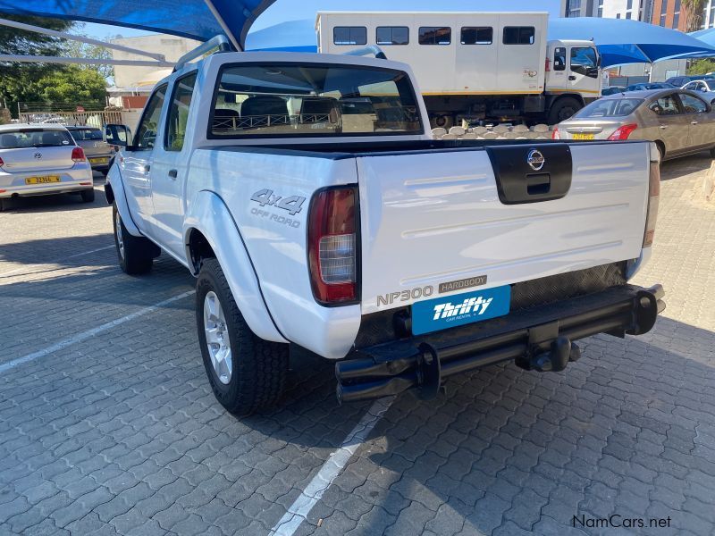 Nissan NP300 2.5D HIGH 4X4 DC in Namibia