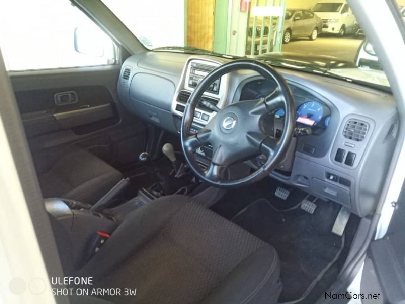 Nissan NP300 2.5Td D/c 4x4 in Namibia