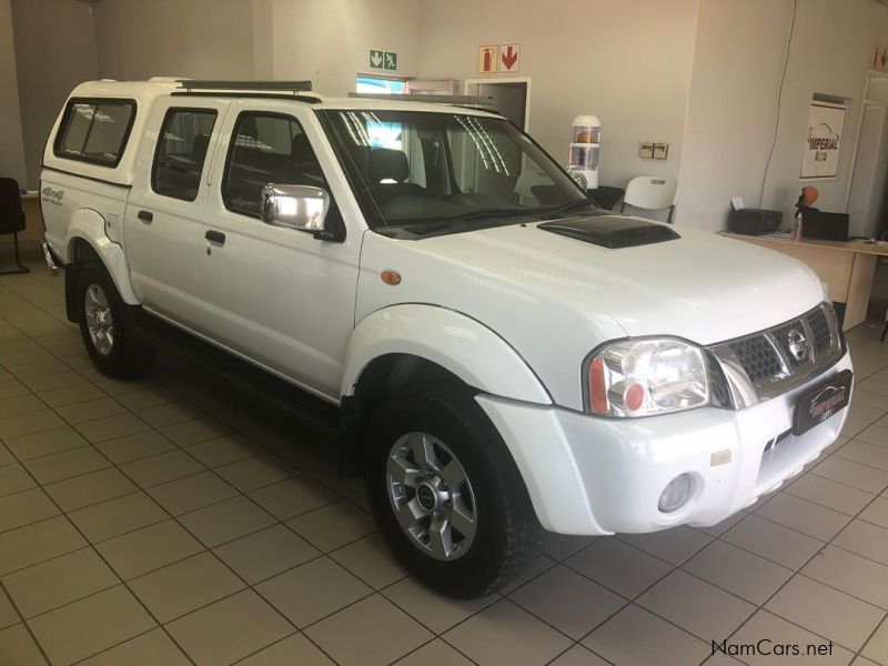 Nissan NP300 2.5Td D/c 4x4 in Namibia