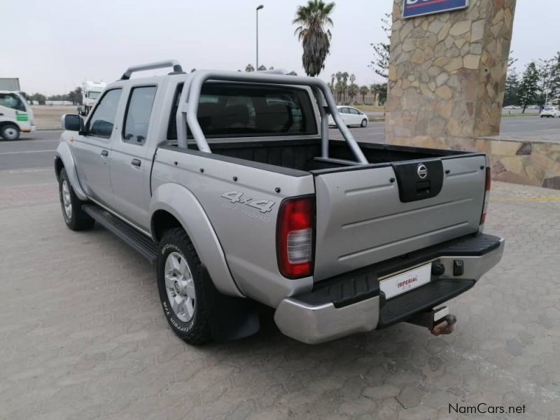 Nissan NP300 2.5Td D/c 4x4 in Namibia