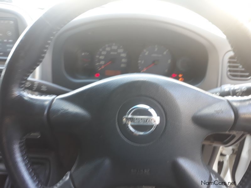 Nissan NP300 2.5Td D/c 4x4 in Namibia