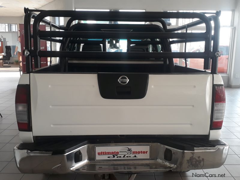 Nissan NP300 2.5Td D/c 4x4 in Namibia