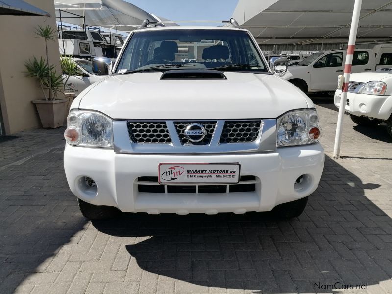 Nissan NP300 Hardbody 2.5 TDi 4X4 P/U D/C in Namibia