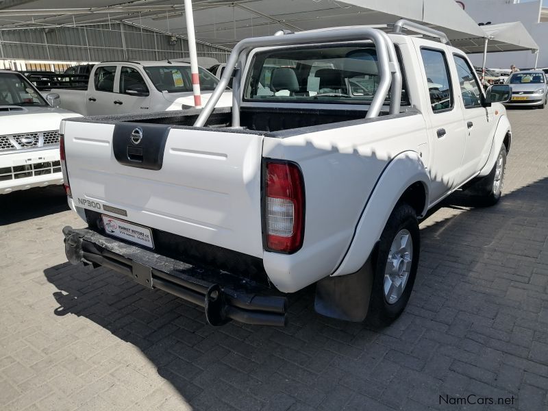 Nissan NP300 Hardbody 2.5 TDi 4X4 P/U D/C in Namibia