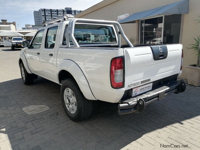 Nissan NP300 Hardbody 2.5 TDi 4X4 P/U D/C in Namibia