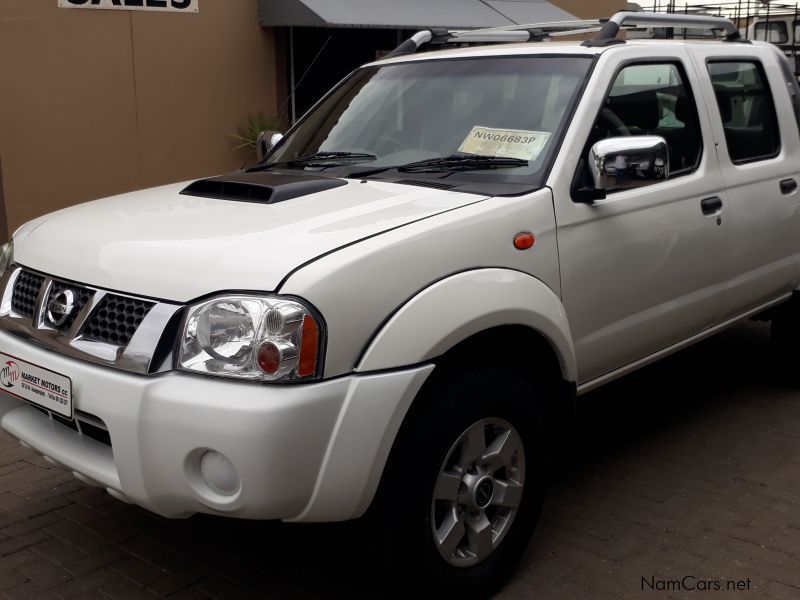 Nissan NP300 Hardbody 2.5 TDi 4X4 P/U D/C in Namibia