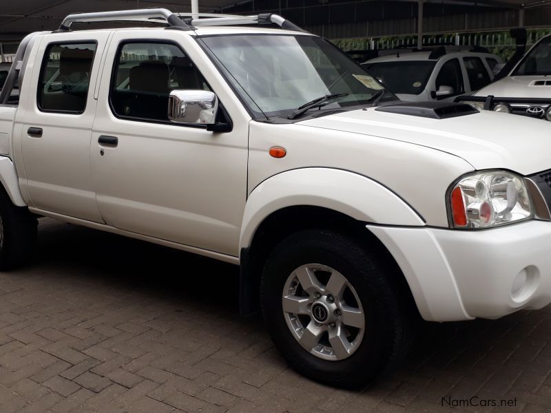 Nissan NP300 Hardbody 2.5 TDi 4X4 P/U D/C in Namibia