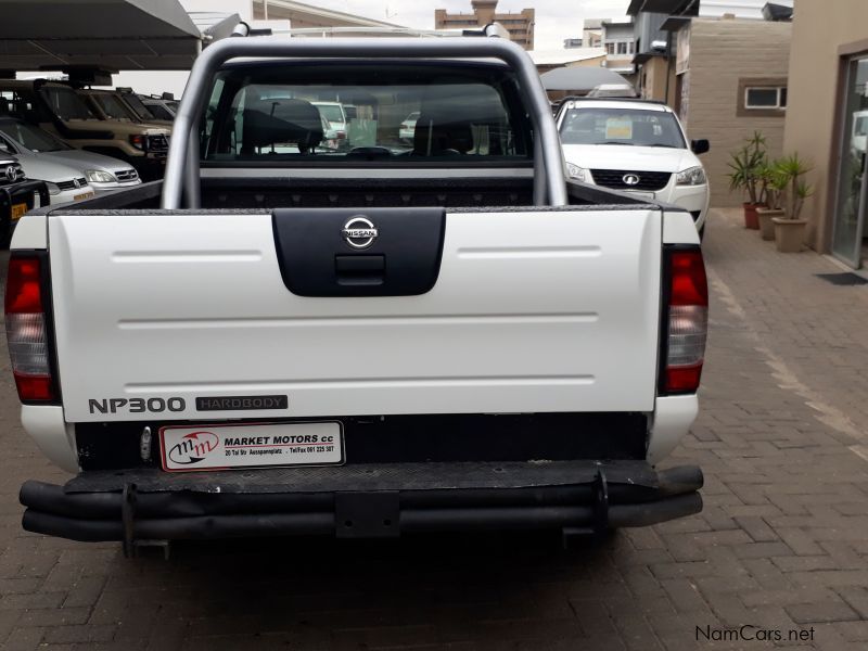 Nissan NP300 Hardbody 2.5 TDi 4X4 P/U D/C in Namibia