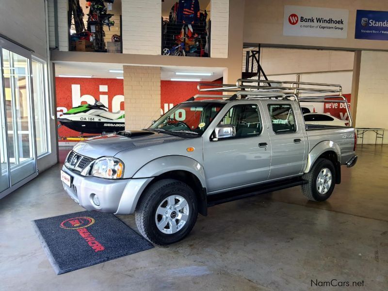 Nissan Np300 2.5 TDI 4x4 D/C in Namibia