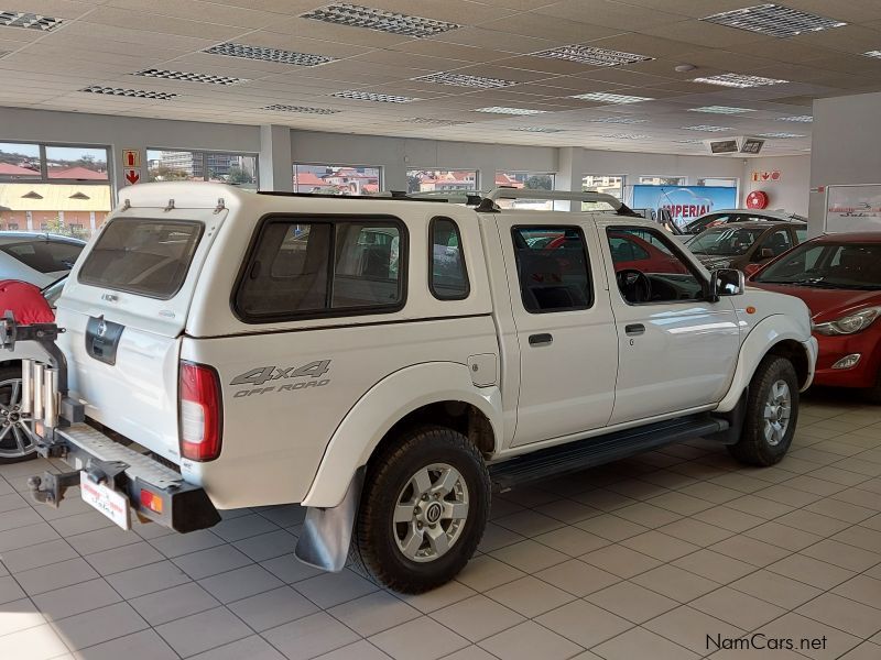 Nissan Np300 2.5 Tdi 4x4 P/u D/c in Namibia